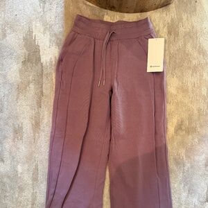 Lululemon Scuba Mid-Rise Wide leg pant